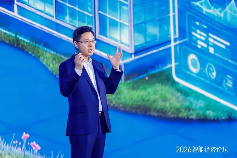 百度智能云首发产业智能体操作系统,要实现 AI 的商业和技术飞轮