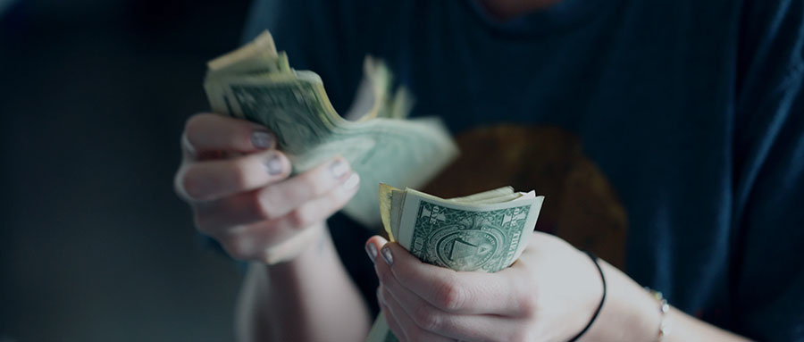 我们盘点了26款AI视频类产品,发现跑在最前面的那批产品,赚钱靠“交付”而非模型